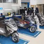 Suzuki Andalkan Penjualan Online dan Unit Tes Ride, Abaikan Perang Harga Suzuki Andalkan Penjualan Online dan Unit Tes Ride, Abaikan Perang Harga