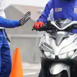 Tips Lakukan Pengereman Motor Saat Kecepatan Tinggi, Sudah Tahu?