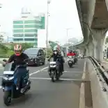 Pemotor Terjerat Kabel, Pakar Defensive Riding: Waspada Dari 6 Sisi