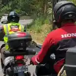 Pengendara Motor Wajib Tahu! Tips Mengatasi Blind Spot di Jalan Raya Pengendara Motor Wajib Tahu! Tips Mengatasi Blind Spot di Jalan Raya