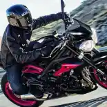 Edisi Spesial Triumph Street Triple RX Black, Gahar Tapi Centil!