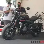 Detail Spesifikasi Triumph Trident 660, Mesinnya 3-Silinder!