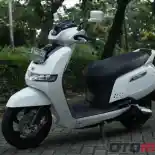 Benarkah Motor Listrik Harus Menggunakan Ban Berbeda?