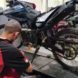 Ini Waktu yang Tepat untuk Melakukan Pengecekan Kondisi Ban dan Rantai Motor