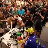 Rossi Menyesal Dorong Marquez Melebar Di Sepang