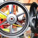Pelek Yamaha NMax 14 Inci Bertapak Lebar, Cuma Rp 1,3 Jutaan