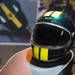 Dijual Terpisah, Segini Harga Helm Vespa Racing Sixties Edisi Terbatas