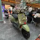 Vespa Perkenalkan Warna Baru Sprint S dalam Perayaan Ulang Tahun ke-79 Vespa Perkenalkan Warna Baru Sprint S dalam Perayaan Ulang Tahun ke-79