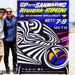 Waduh, Valentino Rossi Jadi Obyek Foto Poster Promo Di MotoGP Misano