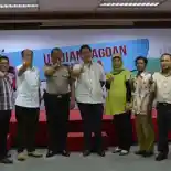 Honda Bagikan CB500F dan Ratusan Unit Motor Honda Bagikan CB500F dan Ratusan Unit Motor