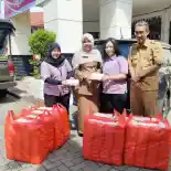Wahana Honda Salurkan 350 Paket Makanan Siap Saji untuk Korban Banjir Wahana Honda Salurkan 350 Paket Makanan Siap Saji untuk Korban Banjir