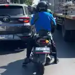 Awas Blind Spot! Keselamatan Pengendara Motor di Ujung Risiko