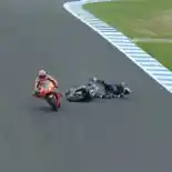 Maverick Vinales Crash di Putaran Akhir MotoGP Australia 2019, Marquez Finish Pertama