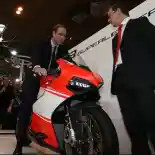 Kate Midleton Tak Mau Anaknya Hobi Motor Seperti Sang Suami Kate Midleton Tak Mau Anaknya Hobi Motor Seperti Sang Suami