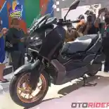 GALERI: Tampilan Terbaru Yamaha XMAX Connected 2022 GALERI: Tampilan Terbaru Yamaha XMAX Connected 2022