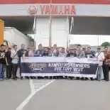 Konsumen Pertama XMax Kunjungi Pabrik Yamaha