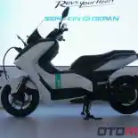 Punya 3 Mode Berkendara, Jarak Tempuh Yamaha E01 Tembus 104 Km