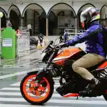 Trik Berkendara Aman dan Tidak Lemas Saat Menjalani Puasa