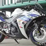 Modifikasi Pelek Jari-jari Yamaha R25, Kece Juga!