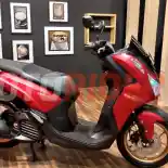 Komparasi Bobot Yamaha Lexi 155 dan Honda Vario 160, Lebih Berat Mana?