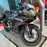 Yamaha R25 2025 dan Aerox Alpha Hadir di IIMS 2025