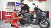 Pertamina Gelar Ganti Oli Motor Gratis Korban Banjir Sumatera