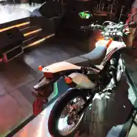 Galleri foto Galeri Foto: Kawasaki D-Tracker Baru Bermodal Pelek 17 Inci