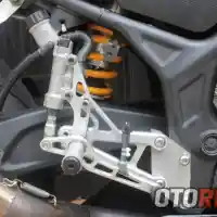 Galleri foto Modifikasi Yamaha R25 Sunday Race Racikan Abirawa Racing Team