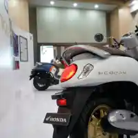 Galleri foto GALERI: All New Honda Scoopy, Skutik 110 cc Penuh Gaya (15 Foto)