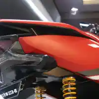 Galleri foto Modifikasi All New Honda PCX 150 Bergaya Si Setan Merah, Bikin Pemilik Semakin Bergairah!