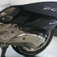 Galleri foto Modifikasi All New Honda PCX 150 Kelir Putih, Terlihat Bongsor dan Lebih Berkelas