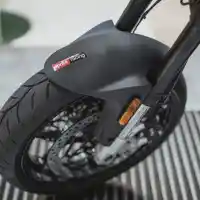 Galleri foto First Ride Aprilia Shiver 900, Si Kekar Nan Pintar