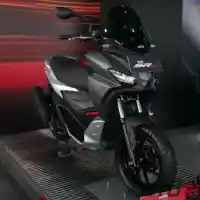 Galleri foto GALERI: Aprilia SR GT 200, Skutik Bergaya Petualang dari Italia