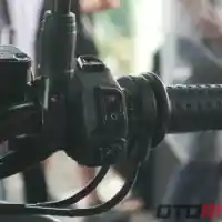 Galleri foto GALERI: Aprilia SR GT 200, Skutik Bergaya Petualang dari Italia