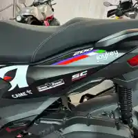 Galleri foto FOTO: Nuansa Black Matte dan Aksen Balap di Aprilia SR-GT Replica Terbaru Galleri foto FOTO: Nuansa Black Matte dan Aksen Balap di Aprilia SR-GT Replica Terbaru