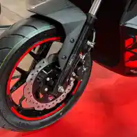 Galleri foto FOTO: Nuansa Black Matte dan Aksen Balap di Aprilia SR-GT Replica Terbaru Galleri foto FOTO: Nuansa Black Matte dan Aksen Balap di Aprilia SR-GT Replica Terbaru