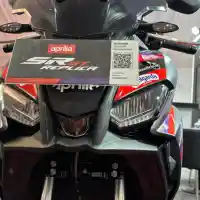 Galleri foto FOTO: Nuansa Black Matte dan Aksen Balap di Aprilia SR-GT Replica Terbaru Galleri foto FOTO: Nuansa Black Matte dan Aksen Balap di Aprilia SR-GT Replica Terbaru