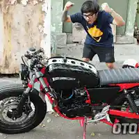 Galleri foto Dochi Sadega Pee Wee Gaskins Doyan Modif, Ini Bajaj Pulsar Cafe Racer Miliknya