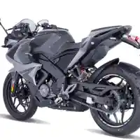 Galleri foto Galeri: Tampang Sporty Bajaj Pulsar RS400