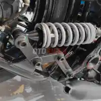 Galleri foto FOTO: Benda Napoleon Bob 250 2025, Cruiser Unik Bermesin V-Twin