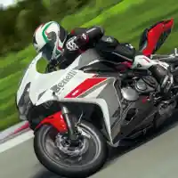 Galleri foto GALERI: 302R, Motor Sport Fairing Benelli 300 cc Rasa 4-Silinder Galleri foto GALERI: 302R, Motor Sport Fairing Benelli 300 cc Rasa 4-Silinder