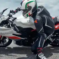 Galleri foto GALERI: 302R, Motor Sport Fairing Benelli 300 cc Rasa 4-Silinder Galleri foto GALERI: 302R, Motor Sport Fairing Benelli 300 cc Rasa 4-Silinder