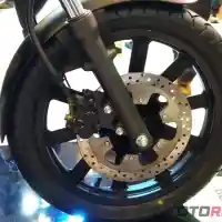 Galleri foto Gantengnya Benelli Motobi 200 EVO Terekam Kamera di Gaikindo Indonesia International Auto Show 2018