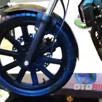 Galleri foto Gantengnya Benelli Motobi 200 EVO Terekam Kamera di Gaikindo Indonesia International Auto Show 2018