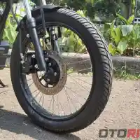 Galleri foto GALERI: Motor Listrik Rp 20 Juta, BF Goodrich Tipe CG (21 Foto)