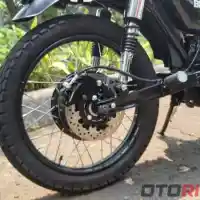 Galleri foto GALERI: Motor Listrik Rp 20 Juta, BF Goodrich Tipe CG (21 Foto)