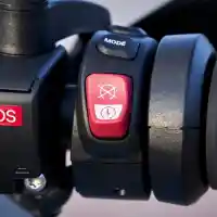 Galleri foto GALERI: BMW S1000XR, Sport Touring Bertenaga Liar