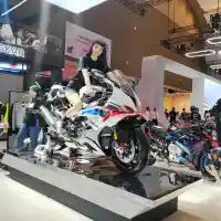 Galleri foto FOTO: BMW S1000RR 2025, Superbike Jalanan Dari Jagoan WSBK Galleri foto FOTO: BMW S1000RR 2025, Superbike Jalanan Dari Jagoan WSBK