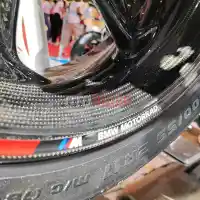 Galleri foto FOTO: BMW S1000RR 2025, Superbike Jalanan Dari Jagoan WSBK Galleri foto FOTO: BMW S1000RR 2025, Superbike Jalanan Dari Jagoan WSBK