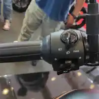 Galleri foto FOTO: Royal Enfield All New Bullet 350, Cuma Dijual 100 Unit